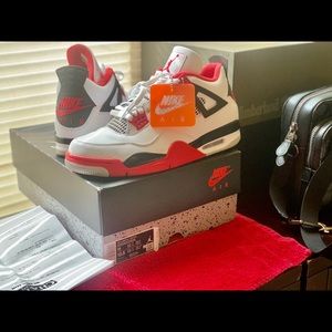 AIR JORDAN RETRO OG 4 “Fire Red”